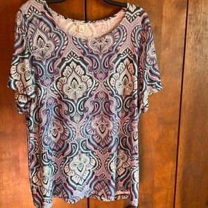 Croft & Barrow Like new women’s shirt sleeve, blouse. Very comfy and pretty